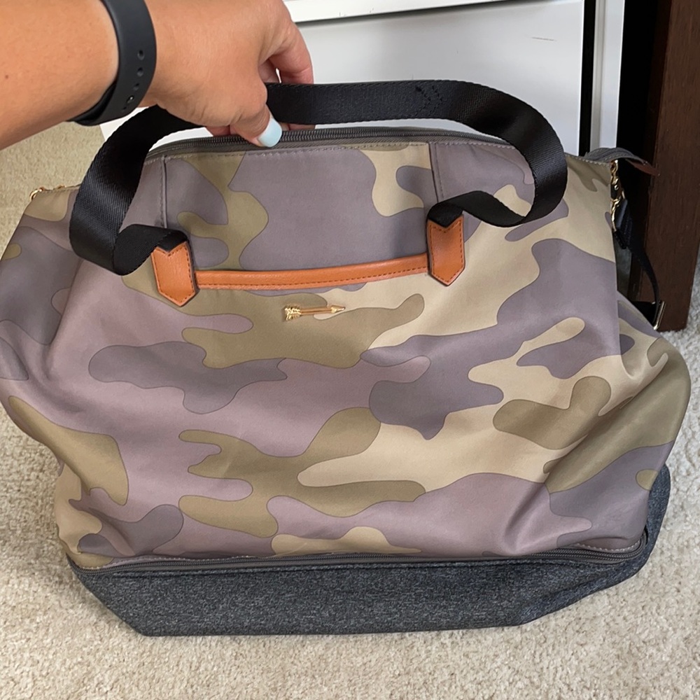 Stella & Dot camo weekend bag